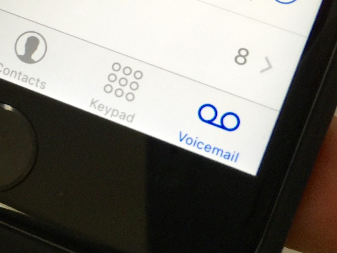 how-to-check-delete-voicemail-on-your-iphone