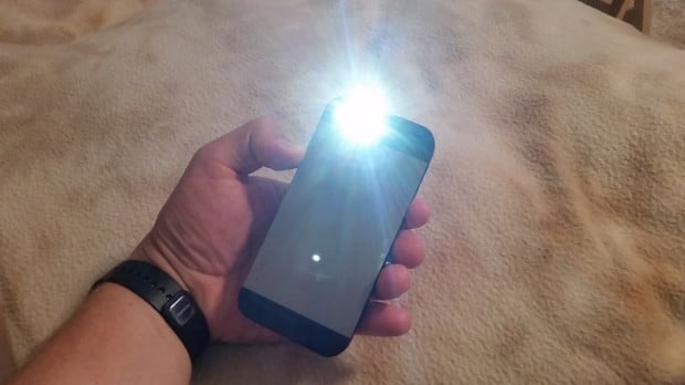 Learn how to use the iPhone flashlight. 