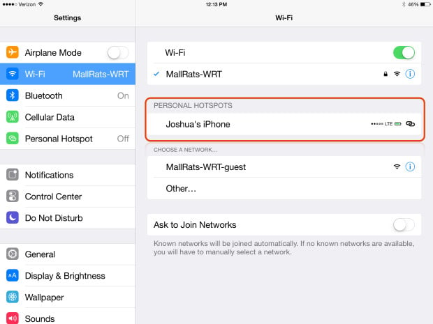 On iOS 8 devices and on a Mac with OS X Yosemite you'll see the signal strength and battery life of the device you use as an iOS 8 hotspot.