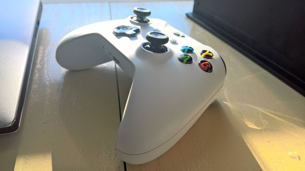 6 Best Xbox Controllers & Remotes