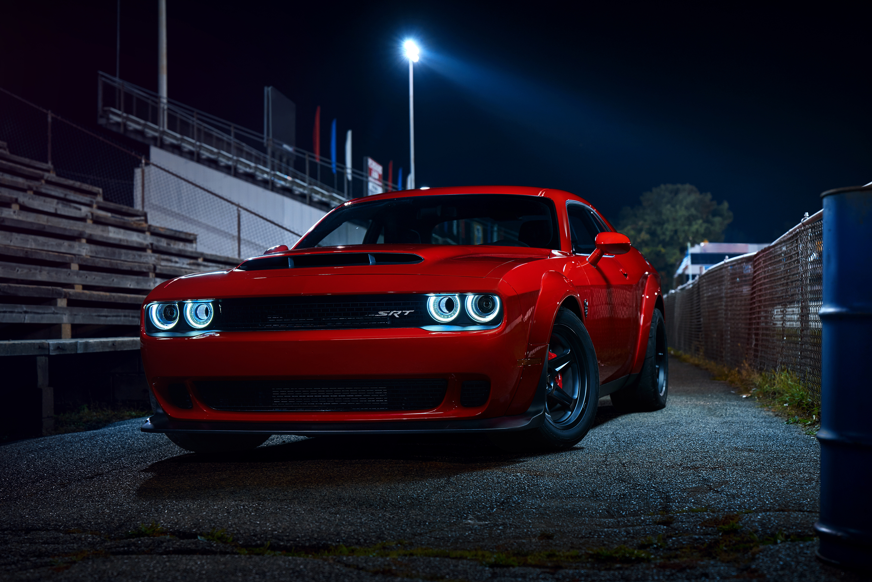 Dodge challenger srt