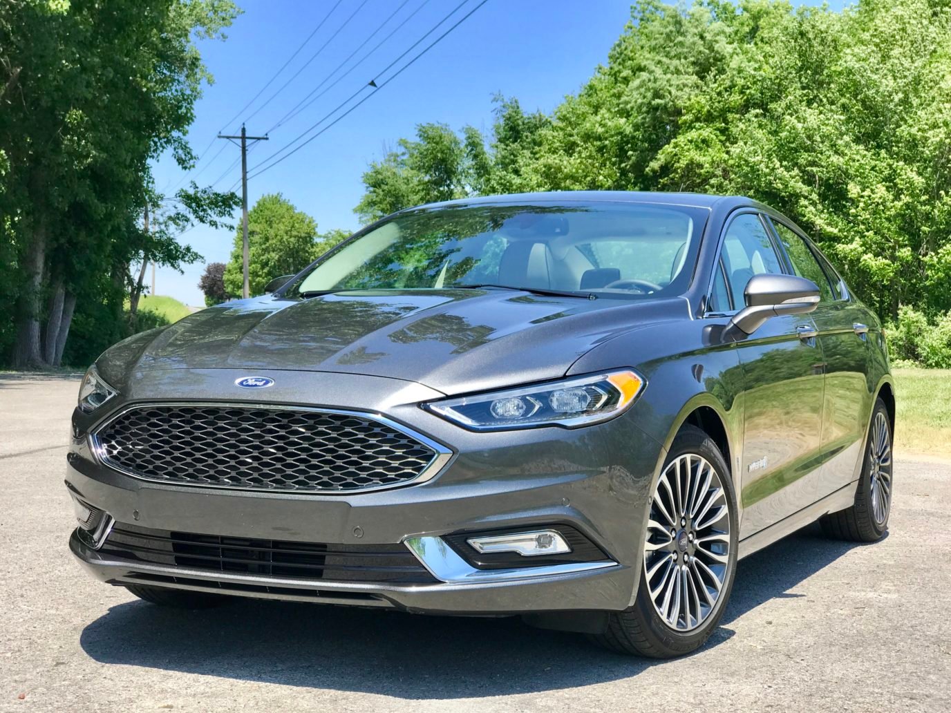 Ford fusion hybrid 2017