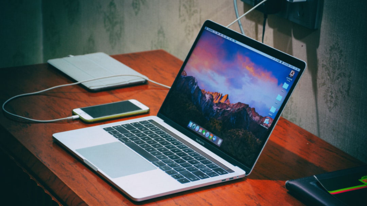 4 Reasons To Wait For The 2020 Macbook Pro 4 Reasons Not To