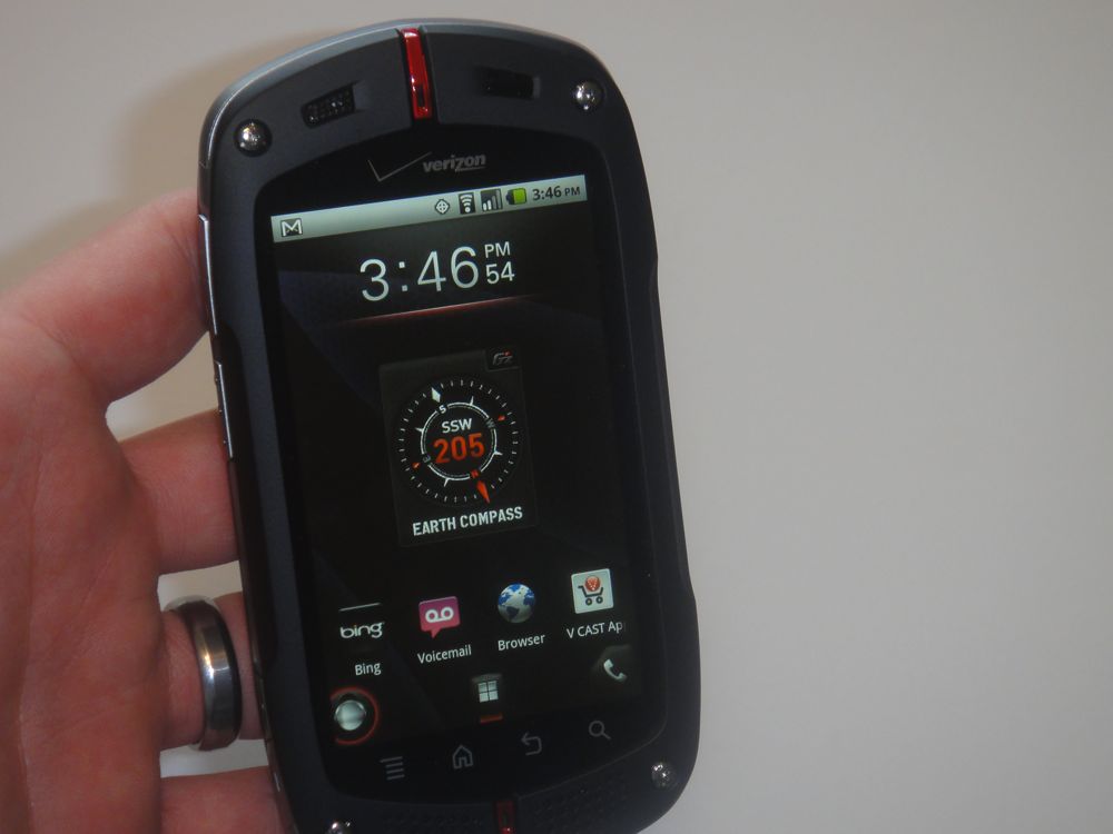 Casio G'zOne Commando Rugged Android Smartphone Hands On (Video)