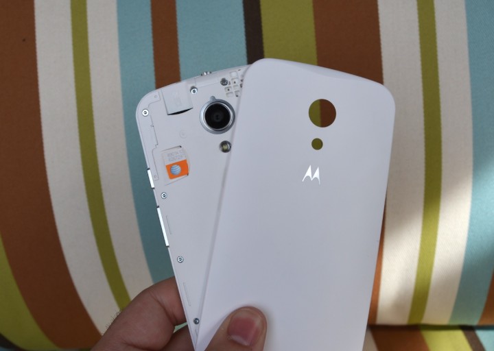 how-to-insert-a-sim-card-on-the-moto-g