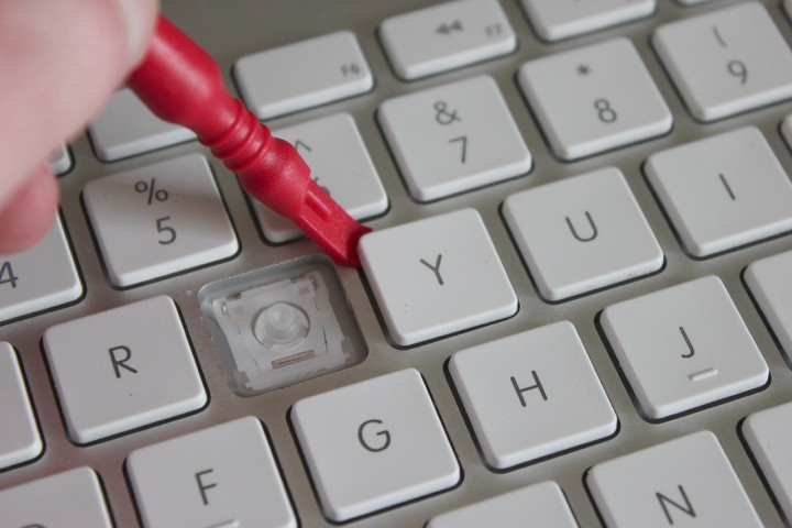 how to clean a computer keyboard mac